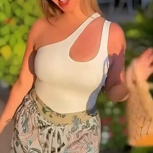 Chiquis The‎ Birthday Suit Bodysuit – White One Shoulder Size M